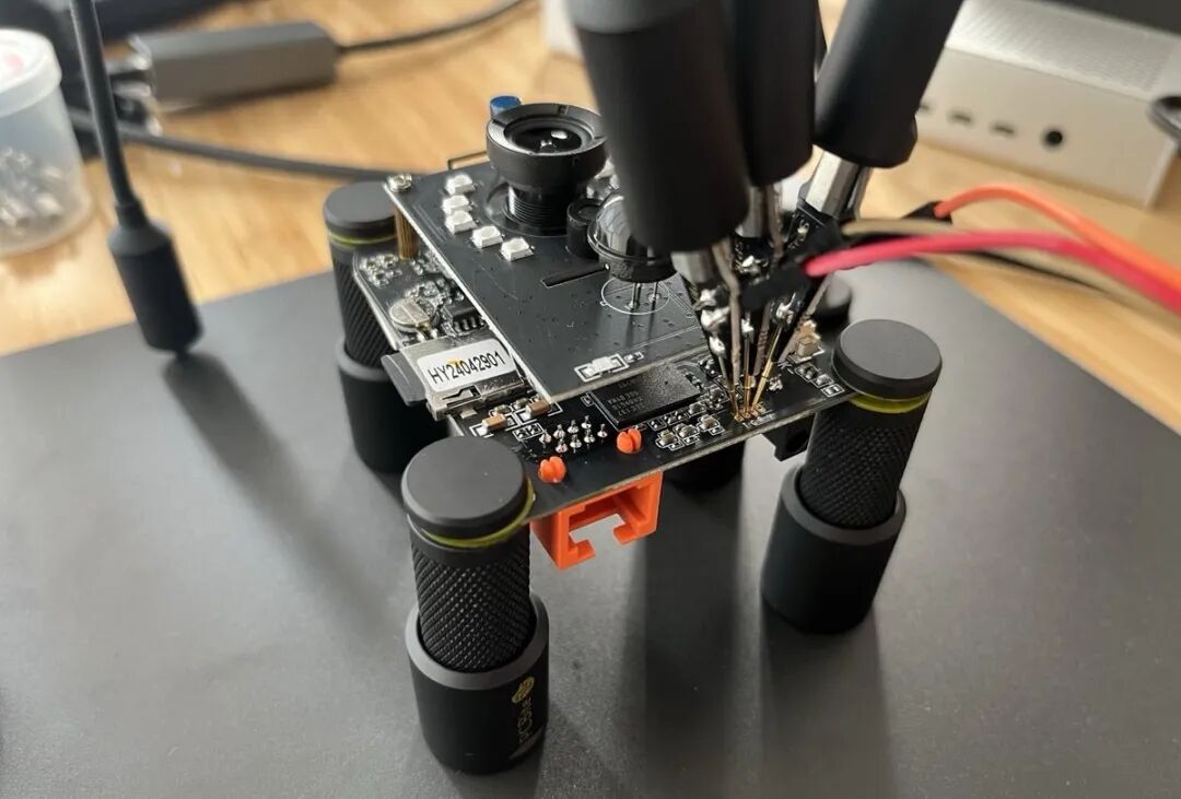 把 FTDI 接到暴露的 UART 接口